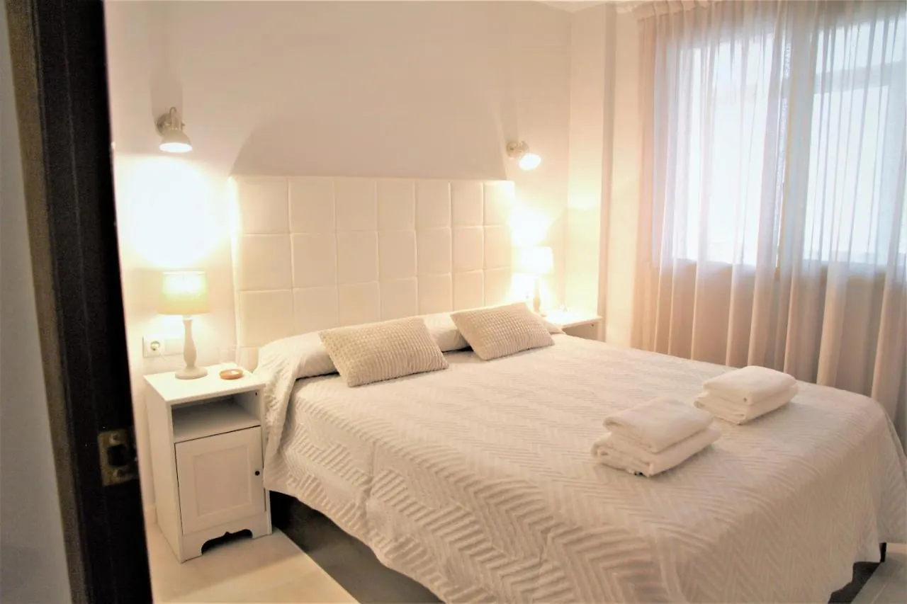 La Perla Apartment, Paradis Park, La Pineda - Atico 1ª Linea - Solarium - Wifi - Piscina